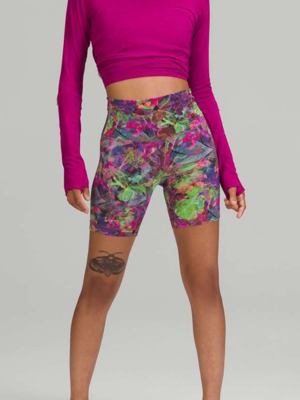Lululemon Wunder Train High-Rise Short 6"
Vivid Floral Tone Multi Size 10